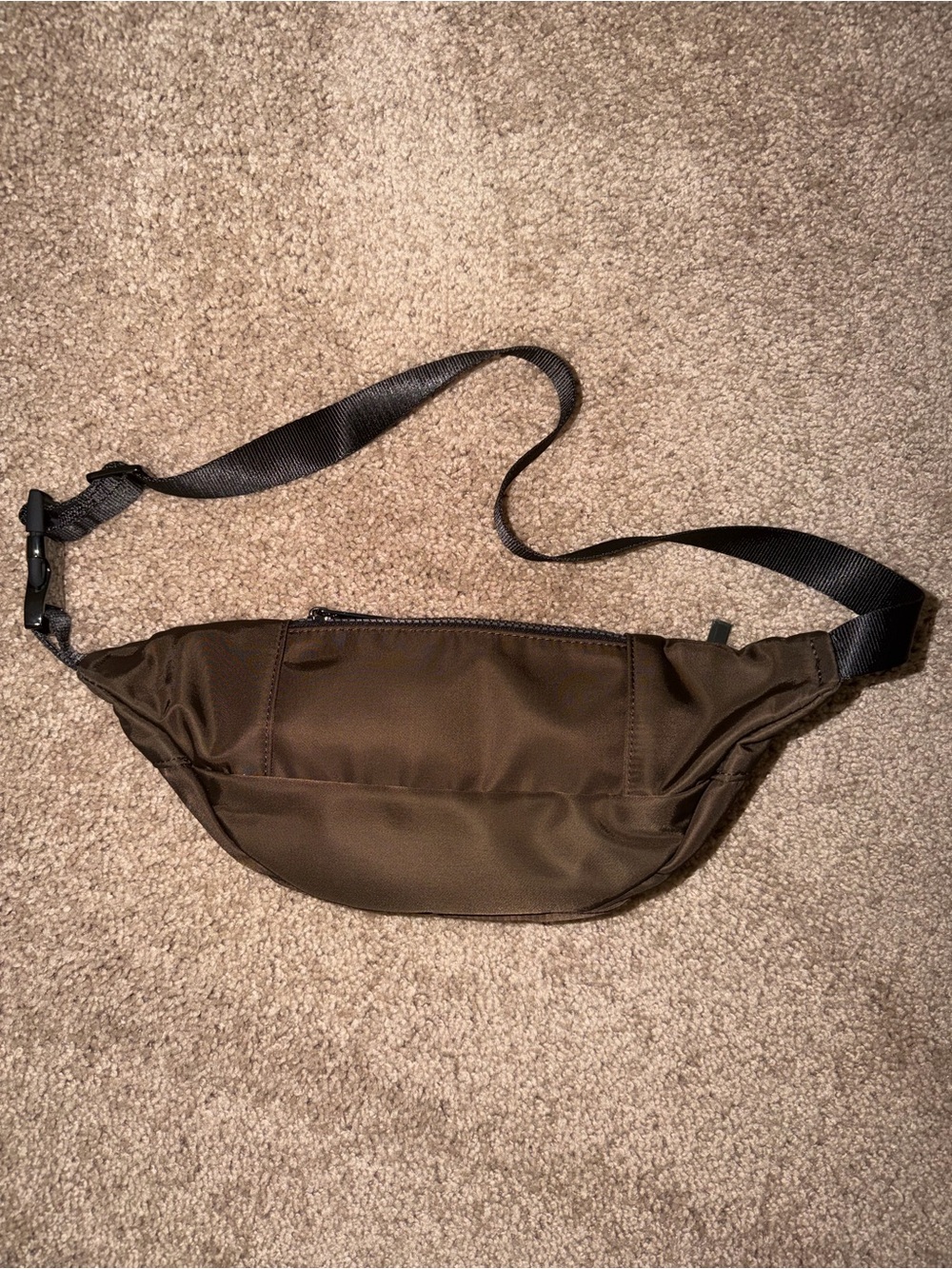 Alo Yoga Explorer Belt Bag in Espresso Brown - Picture 2 of 2